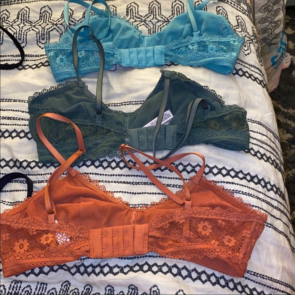 Victoria Secret Bralette - Picture 2 of 3